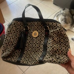 Tommy Hilfiger patterned tote